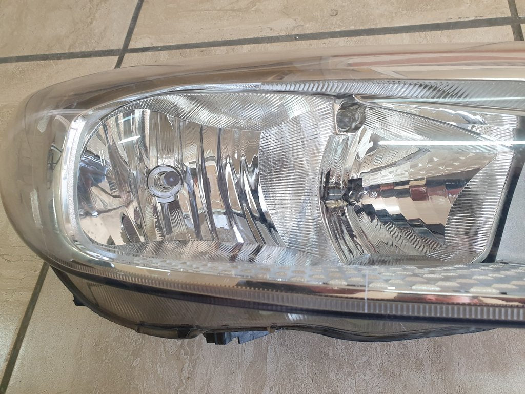 Ford Focus MK3 Right Headlight