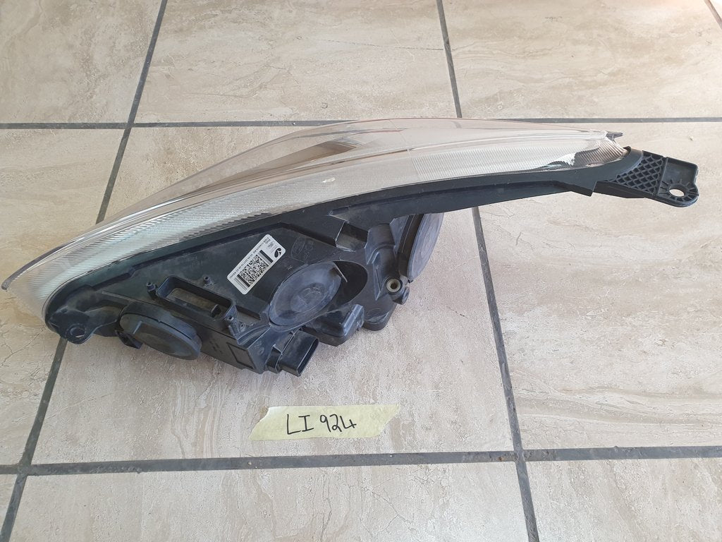Ford Focus MK3 Right Headlight