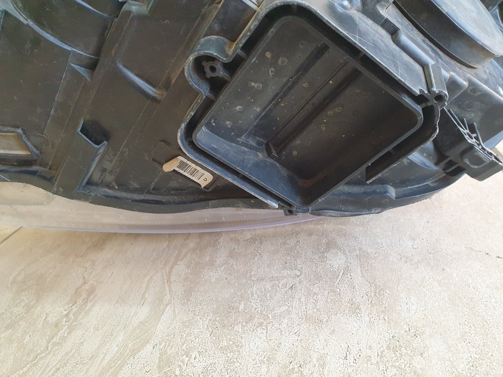 Ford Focus MK3 Right Headlight