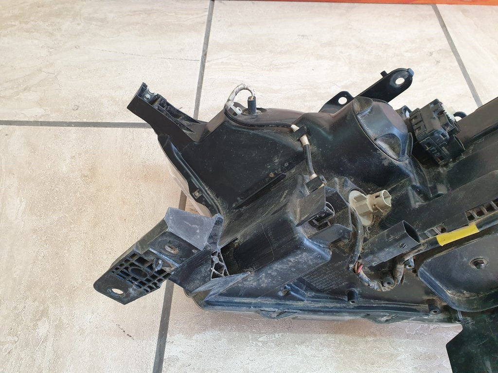 Ford Ranger T6 T7 Right Headlight