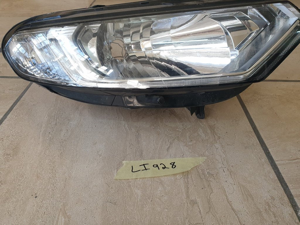 Ford Ecosport ii Right Headlight