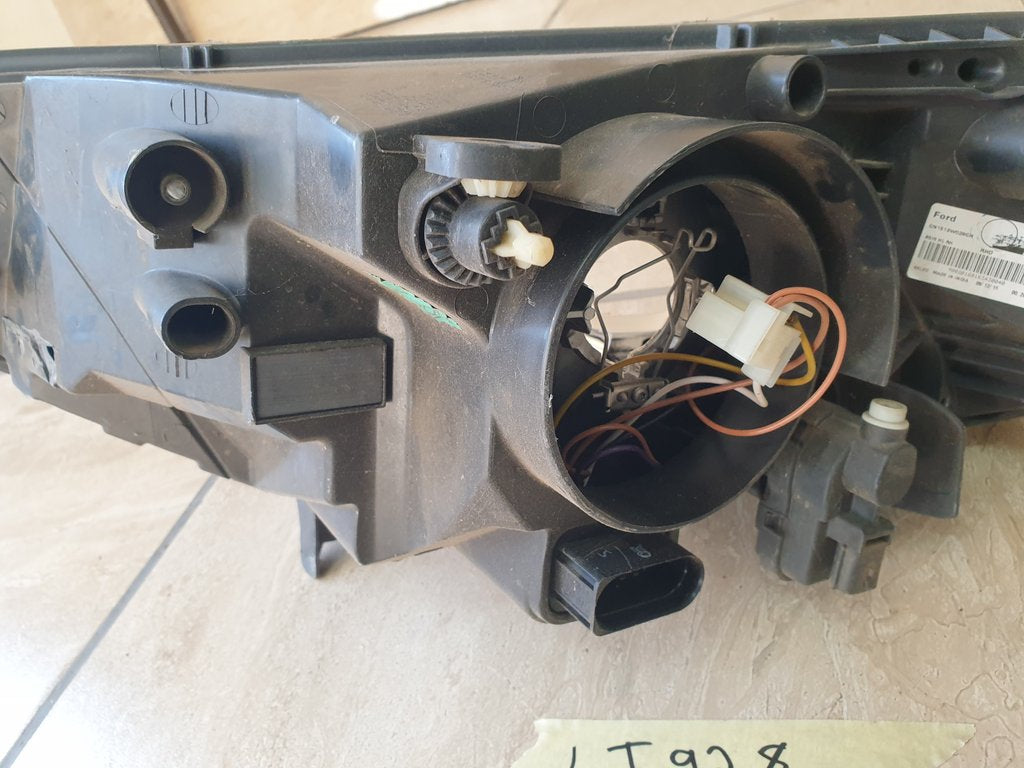 Ford Ecosport ii Right Headlight