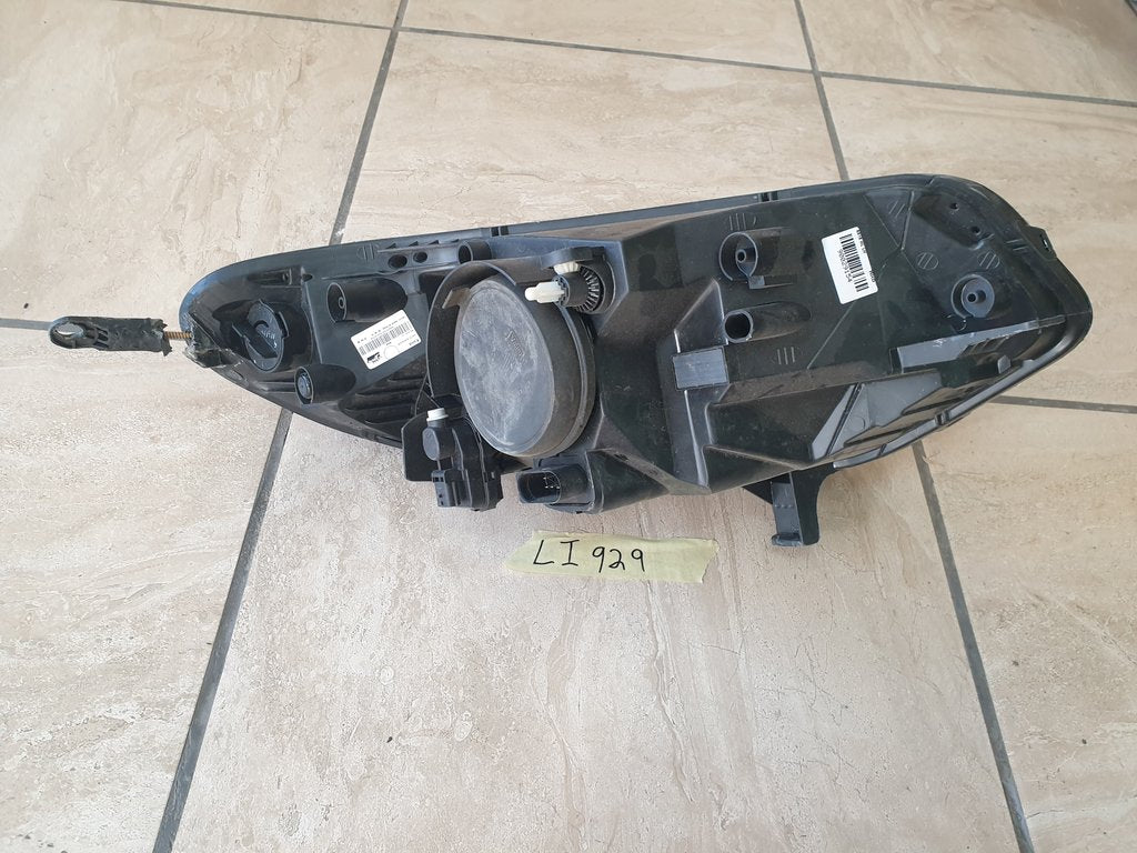 Ford Ecosport ii Left Headlight