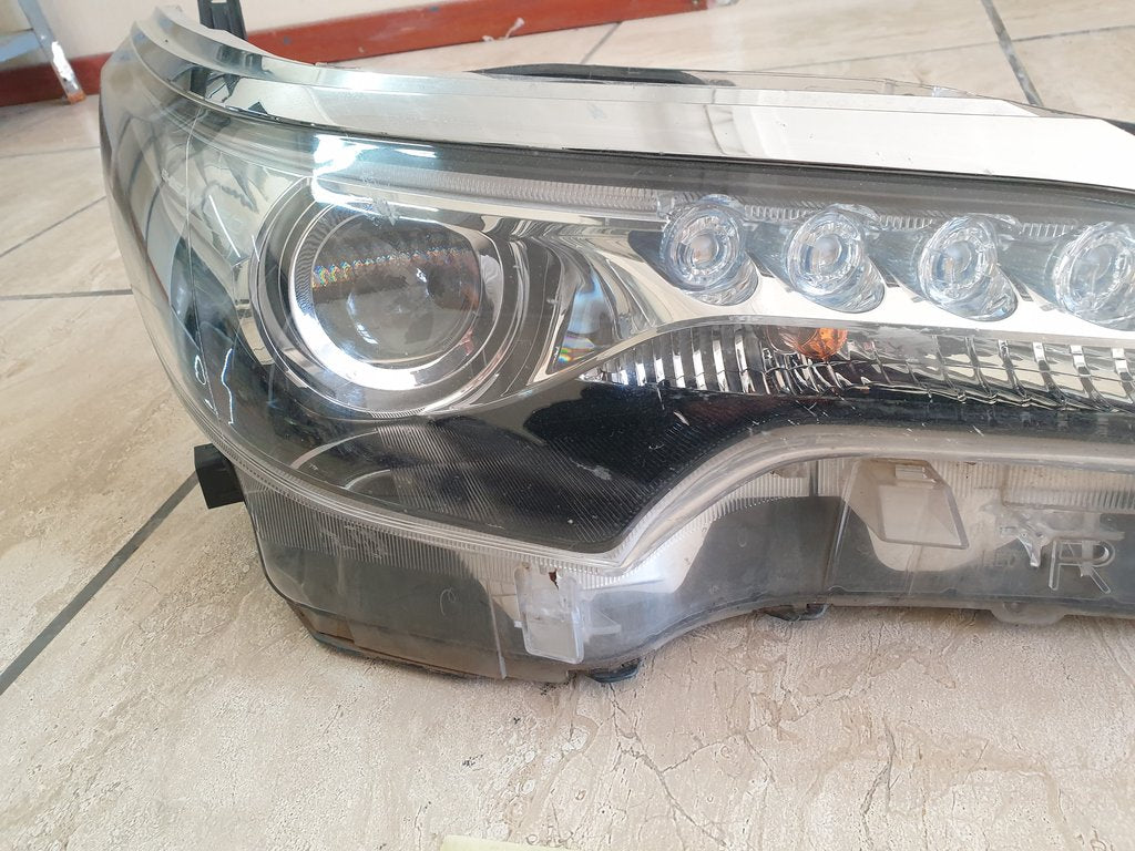 Toyota Fortuner Right Headlight