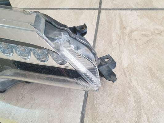 Toyota Fortuner Right Headlight