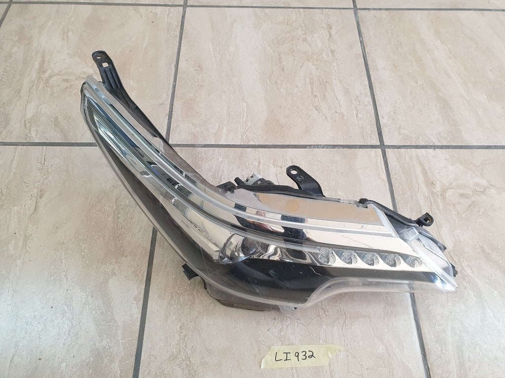 Toyota Fortuner Right Headlight
