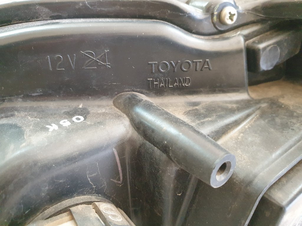 Toyota Fortuner Right Headlight