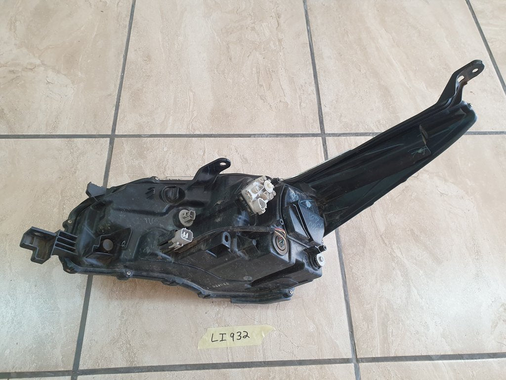 Toyota Fortuner Right Headlight