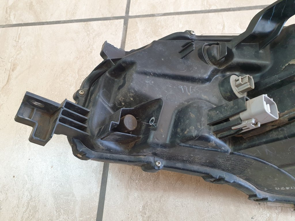 Toyota Fortuner Right Headlight