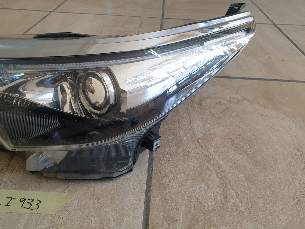 Toyota Fortuner Left Headlight