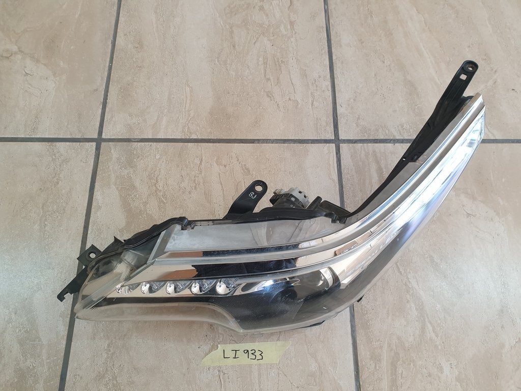 Toyota Fortuner Left Headlight