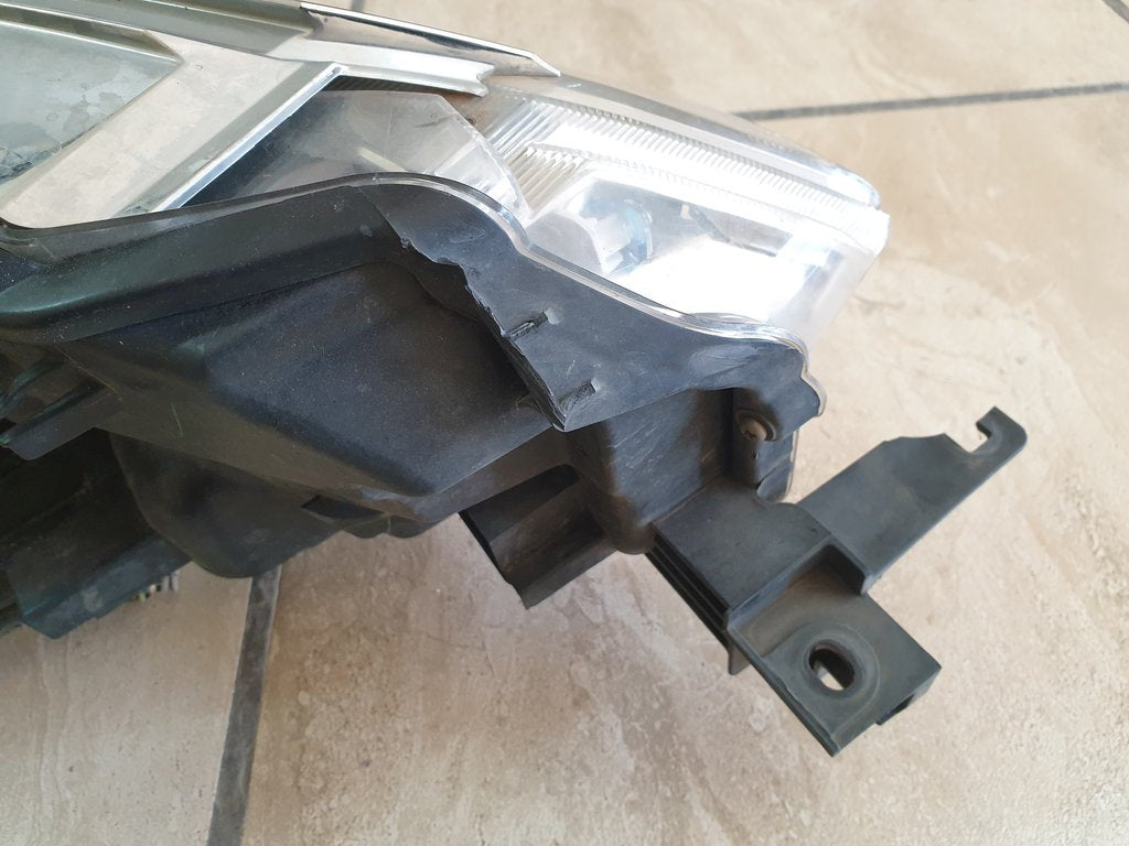 Toyota Fortuner Left Headlight