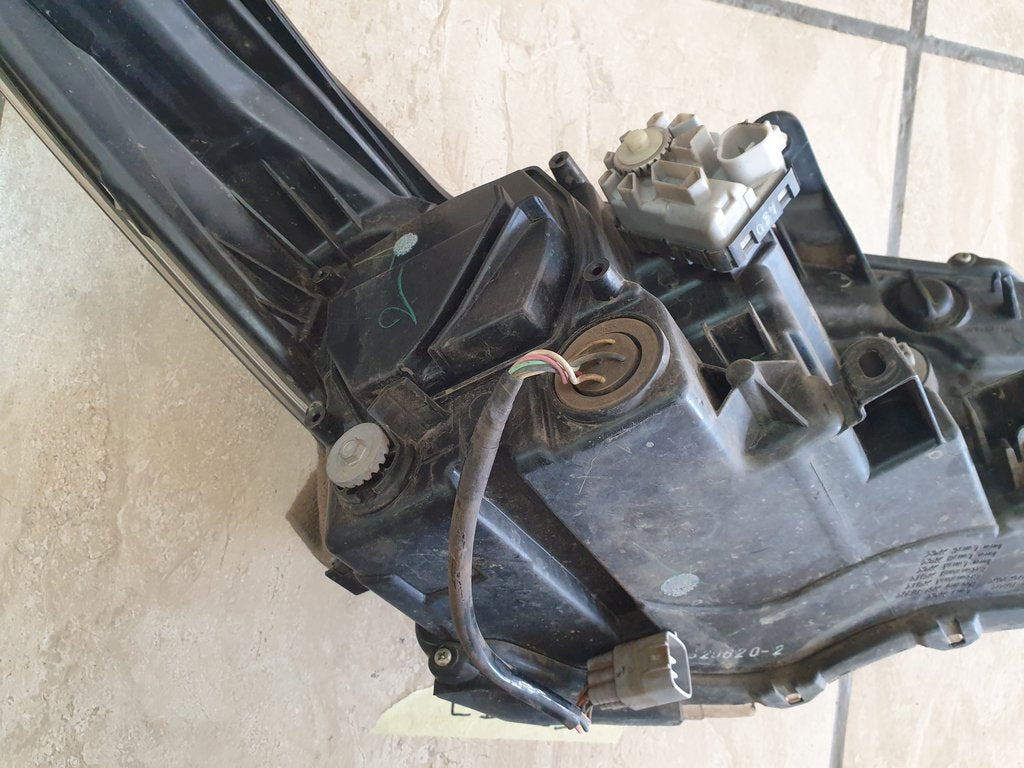 Toyota Fortuner Left Headlight