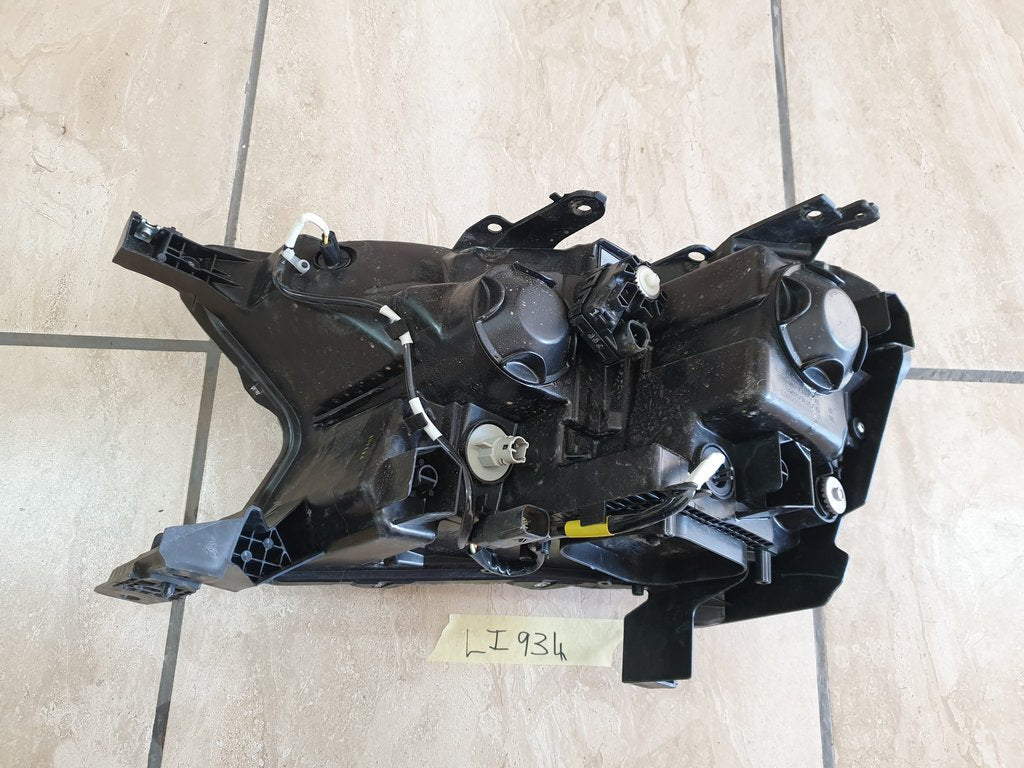 Ford Ranger T6 T7 Right Headlight