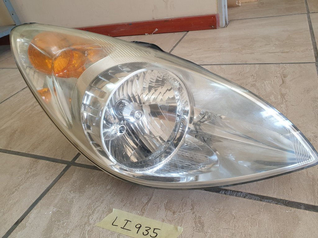 Hyundai i20 2009, 2010, 2011, 2012 Right Headlight