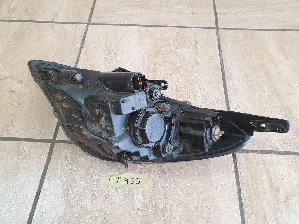 Hyundai i20 2009, 2010, 2011, 2012 Right Headlight