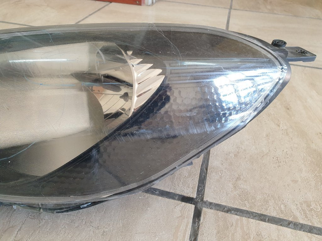 Hyundai Grand i10 Left Headlight