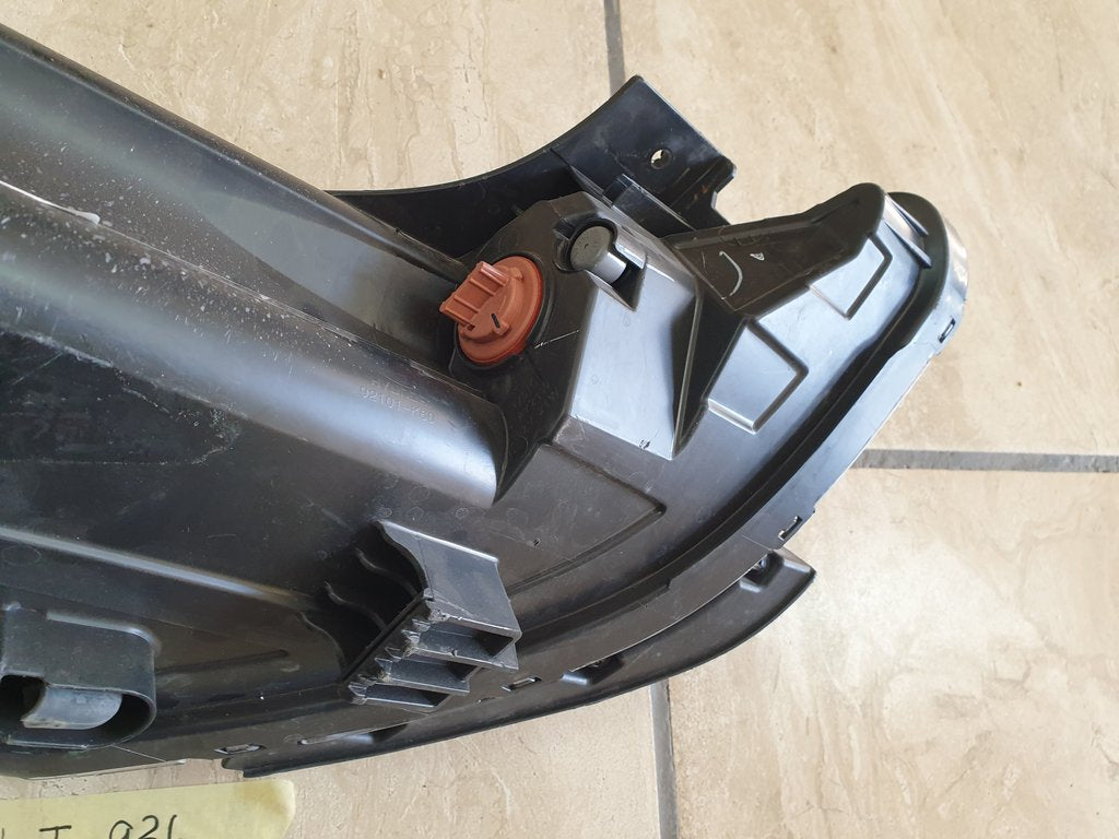 Hyundai Grand i10 Left Headlight