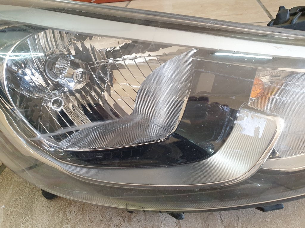 Hyundai Accent Right Headlight