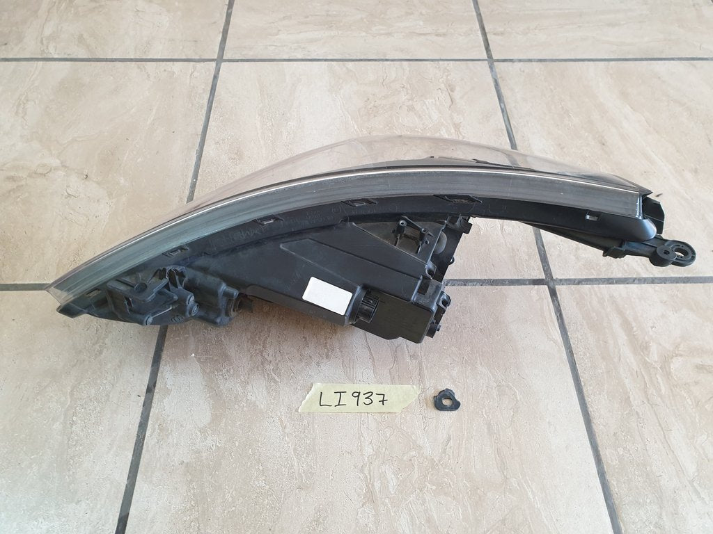 Hyundai Accent Right Headlight