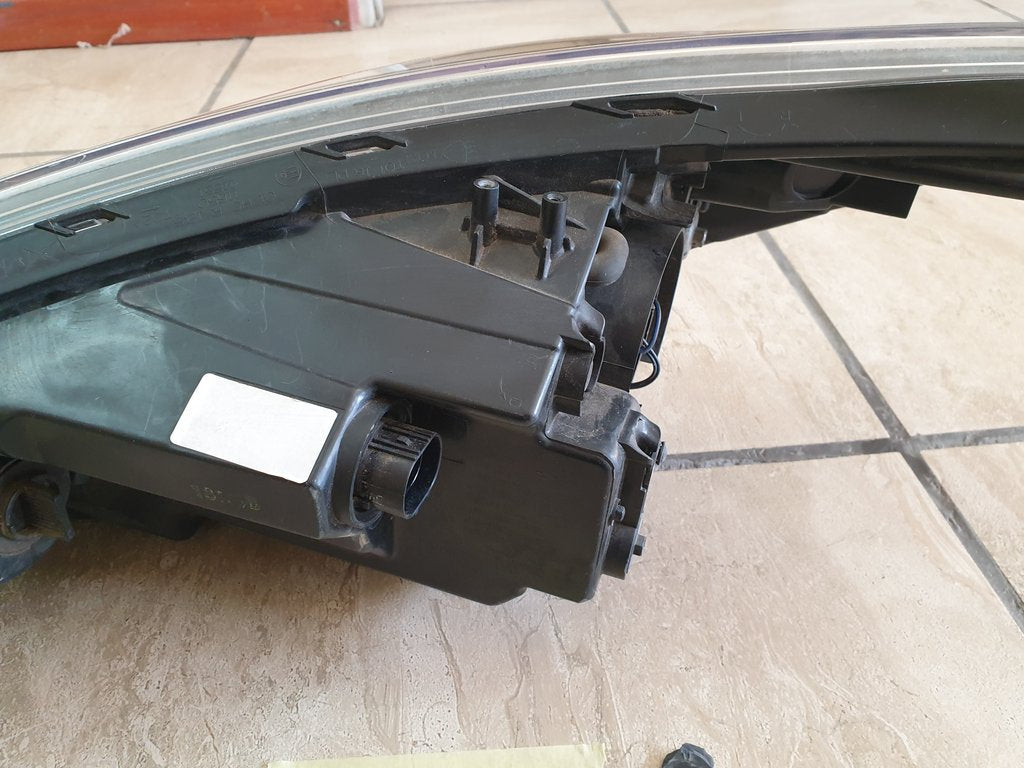 Hyundai Accent Right Headlight