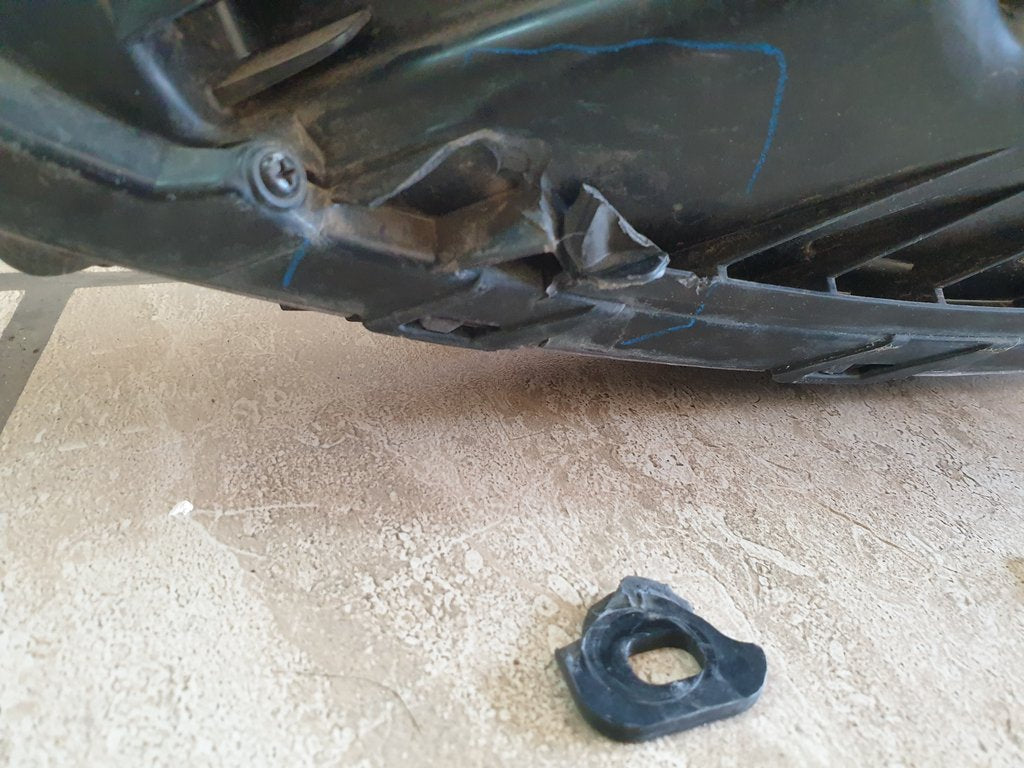 Hyundai Accent Right Headlight