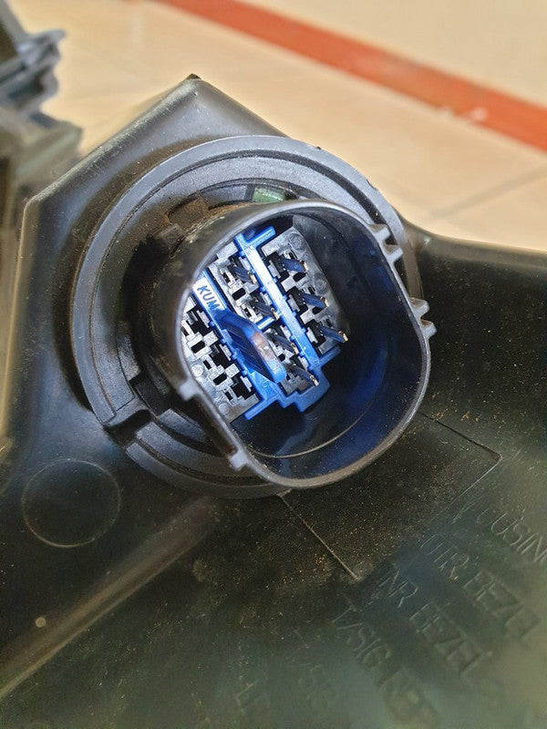 Hyundai Accent Right Headlight
