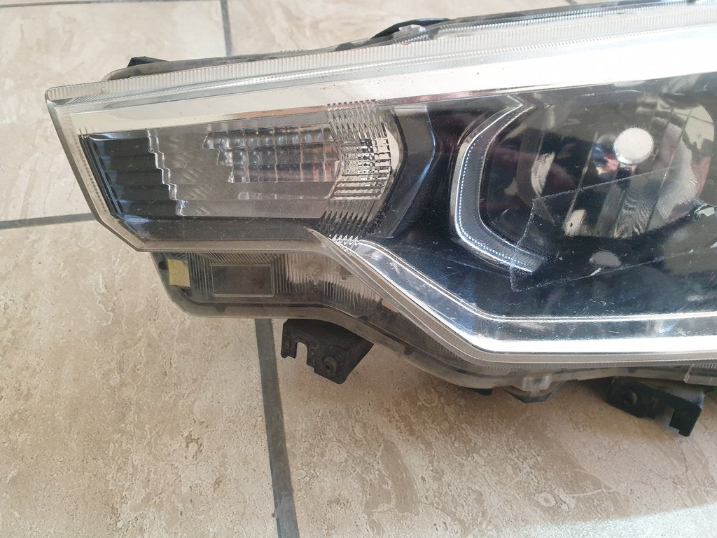 Toyota Rumion Suzuki Ertiga Left Headlight
