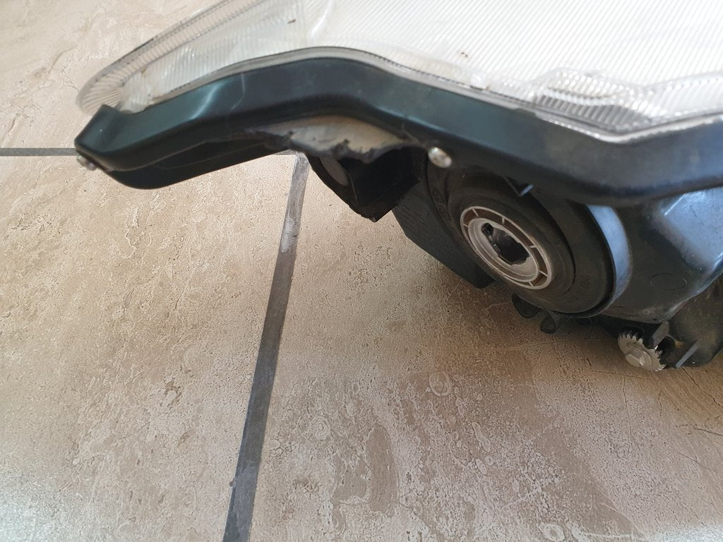 Toyota Rumion Suzuki Ertiga Left Headlight