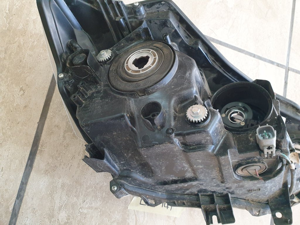 Toyota Rumion Suzuki Ertiga Left Headlight