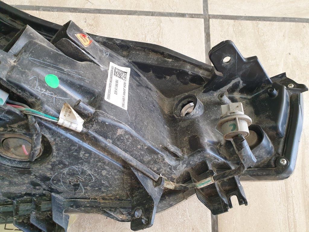 Toyota Rumion Suzuki Ertiga Left Headlight