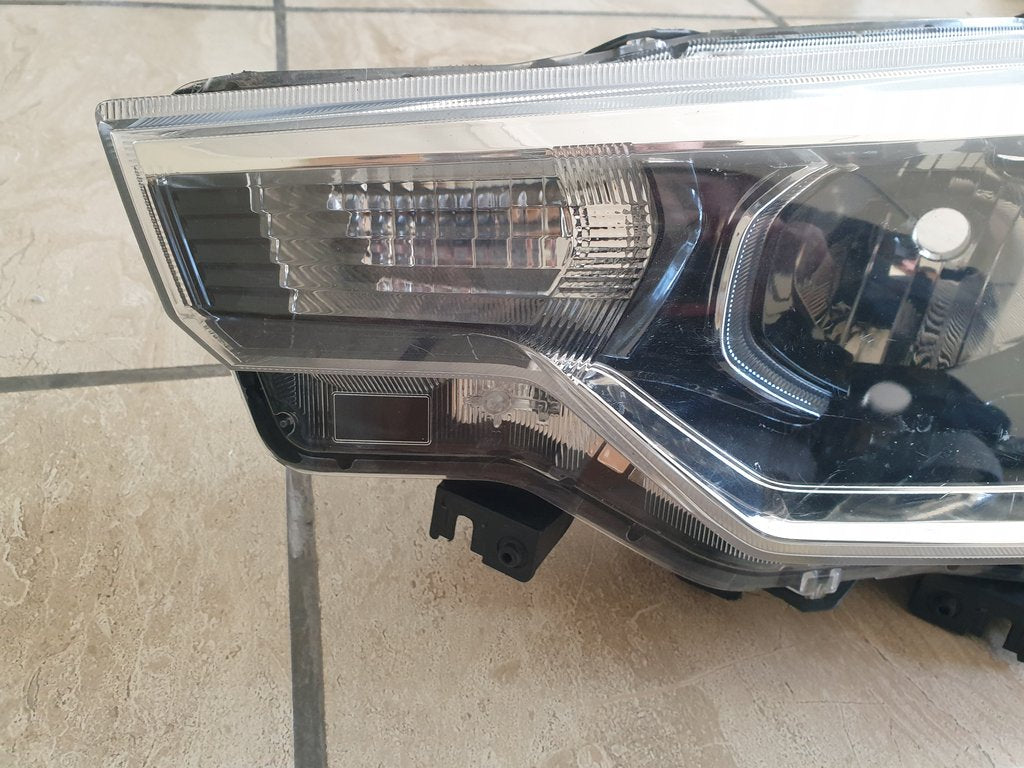 Toyota Rumion Suzuki Ertiga Left Headlight