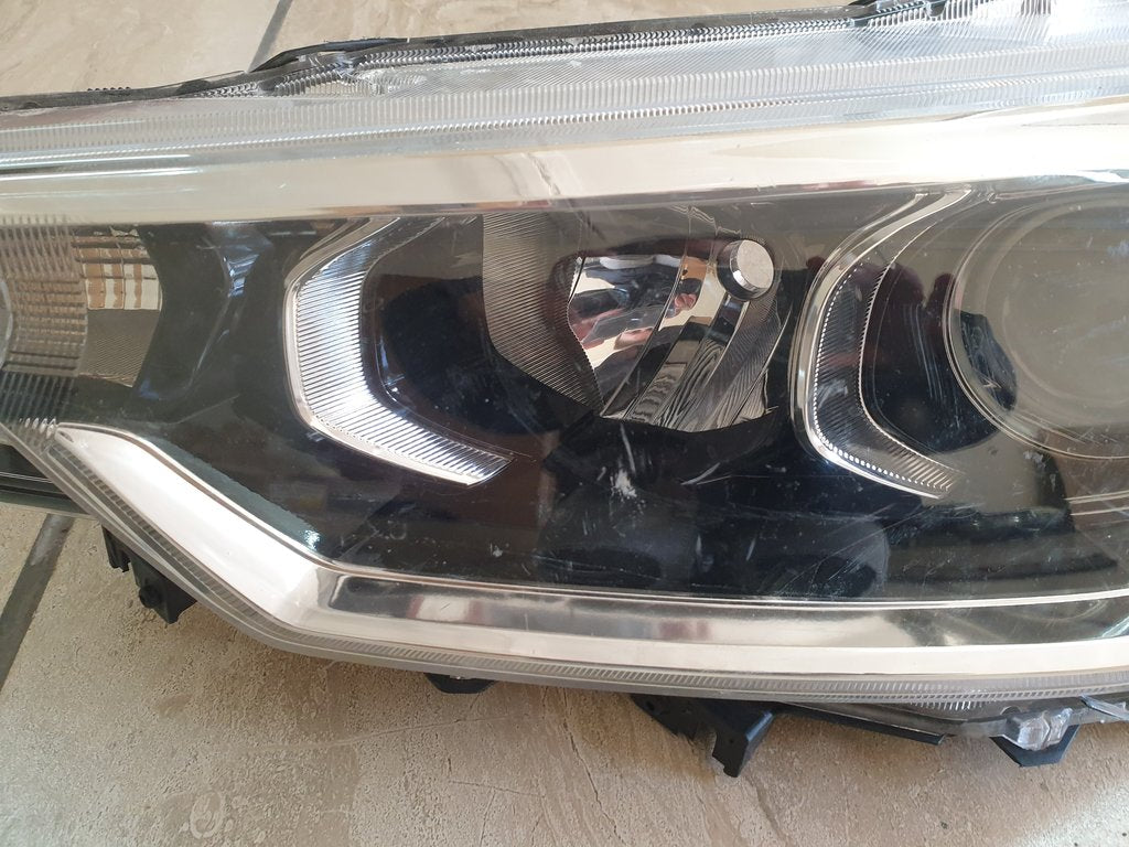 Toyota Rumion Suzuki Ertiga Left Headlight