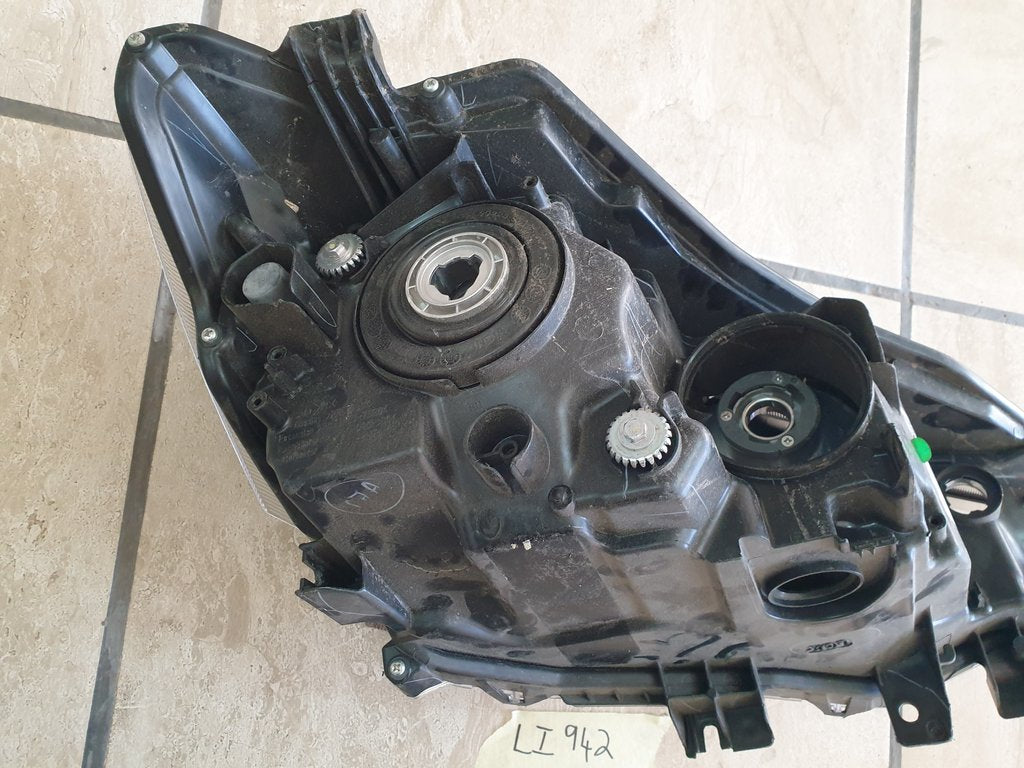 Toyota Rumion Suzuki Ertiga Left Headlight