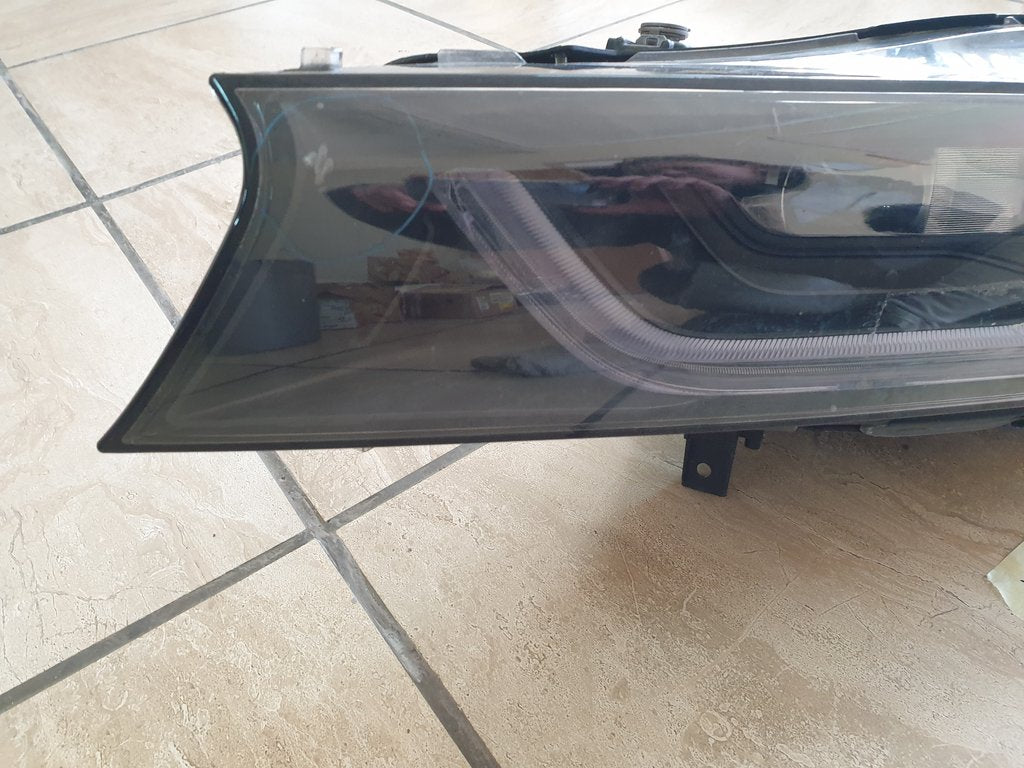 BMW i8 Left Headlight