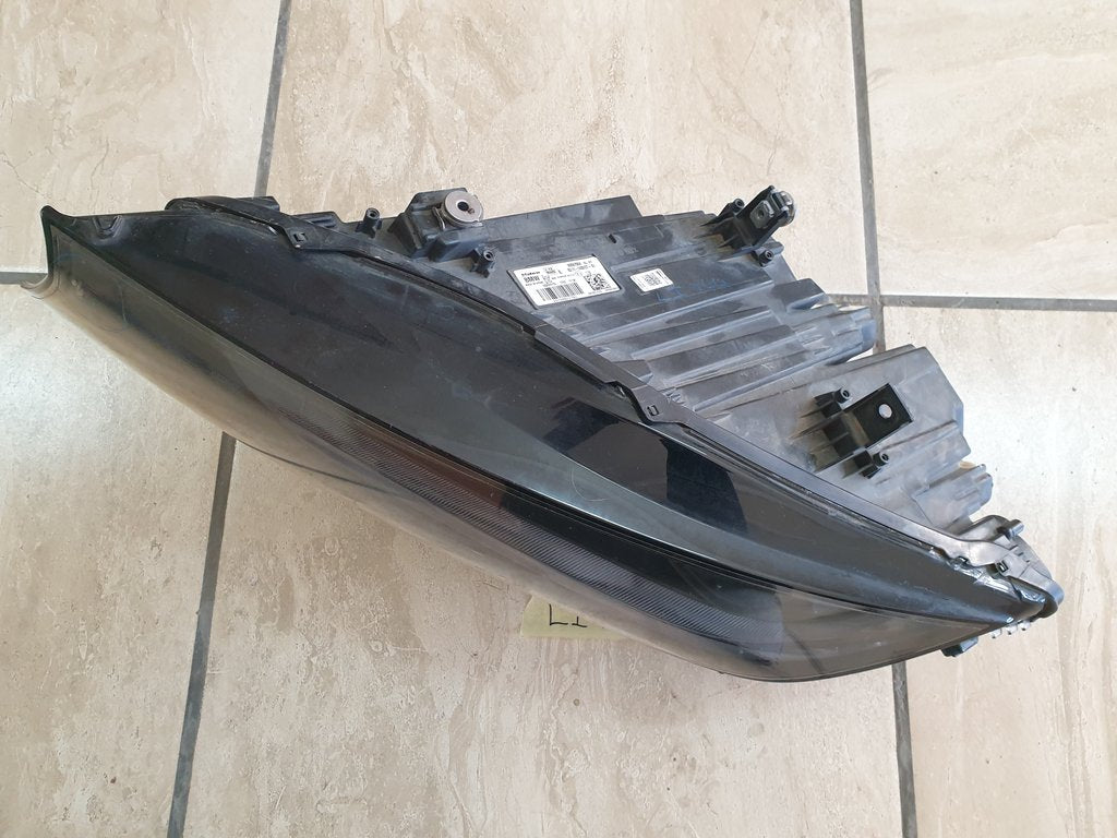 BMW i8 Left Headlight