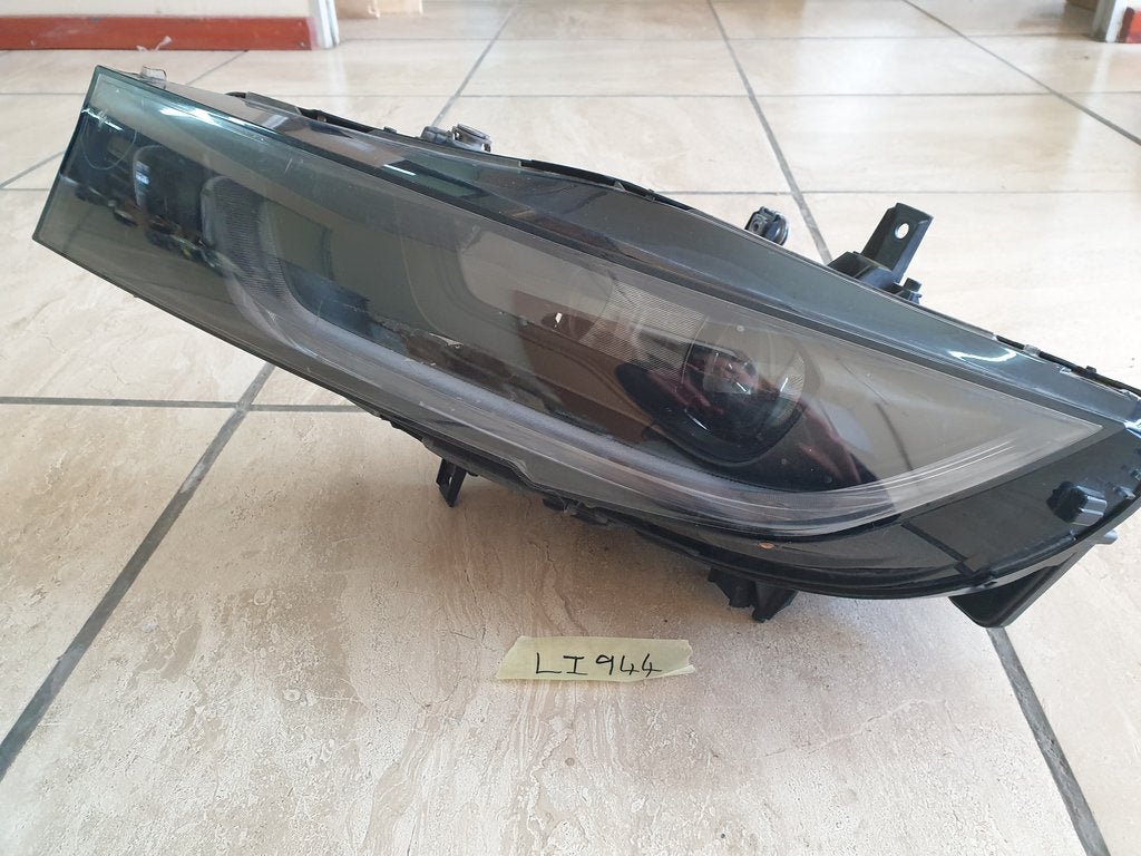 BMW i8 Left Headlight