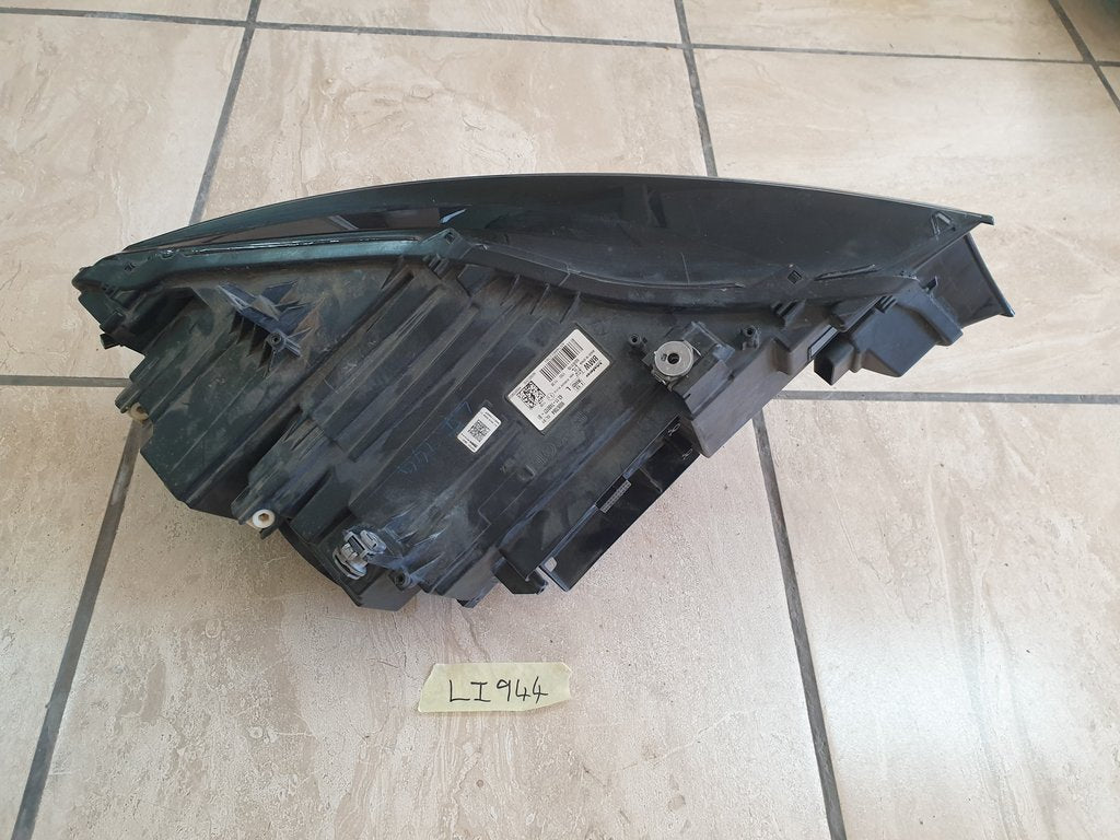 BMW i8 Left Headlight