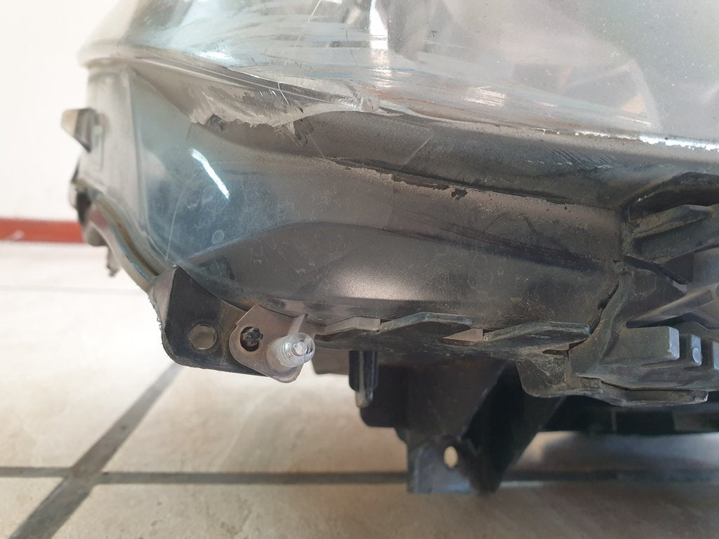 BMW 3 Series Right Headlight