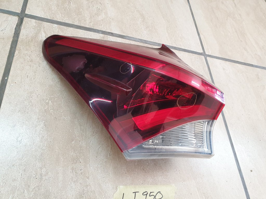 Toyota Auris Left Rear Outer Taillight
