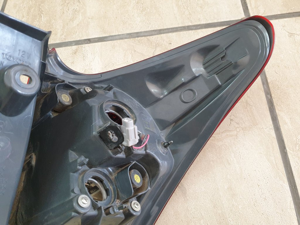 Toyota Auris Left Rear Outer Taillight