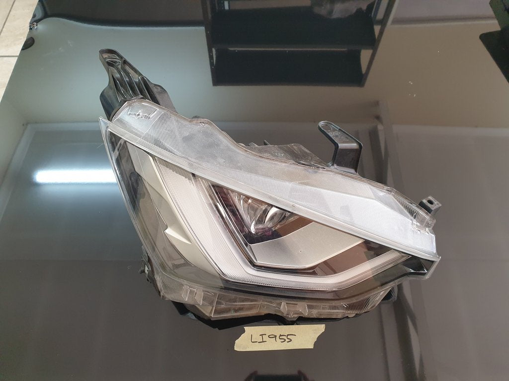 Isuzu D-Max Right Headlight