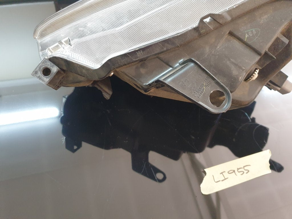 Isuzu D-Max Right Headlight