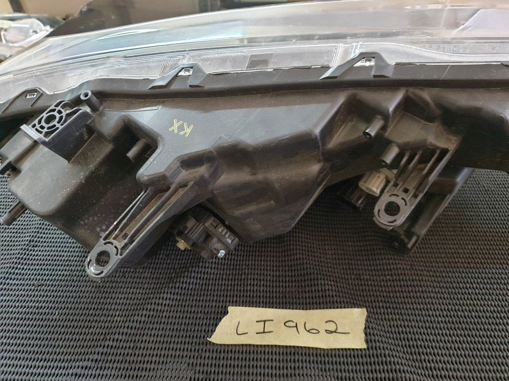 Nissan X-Trail Left Headlight