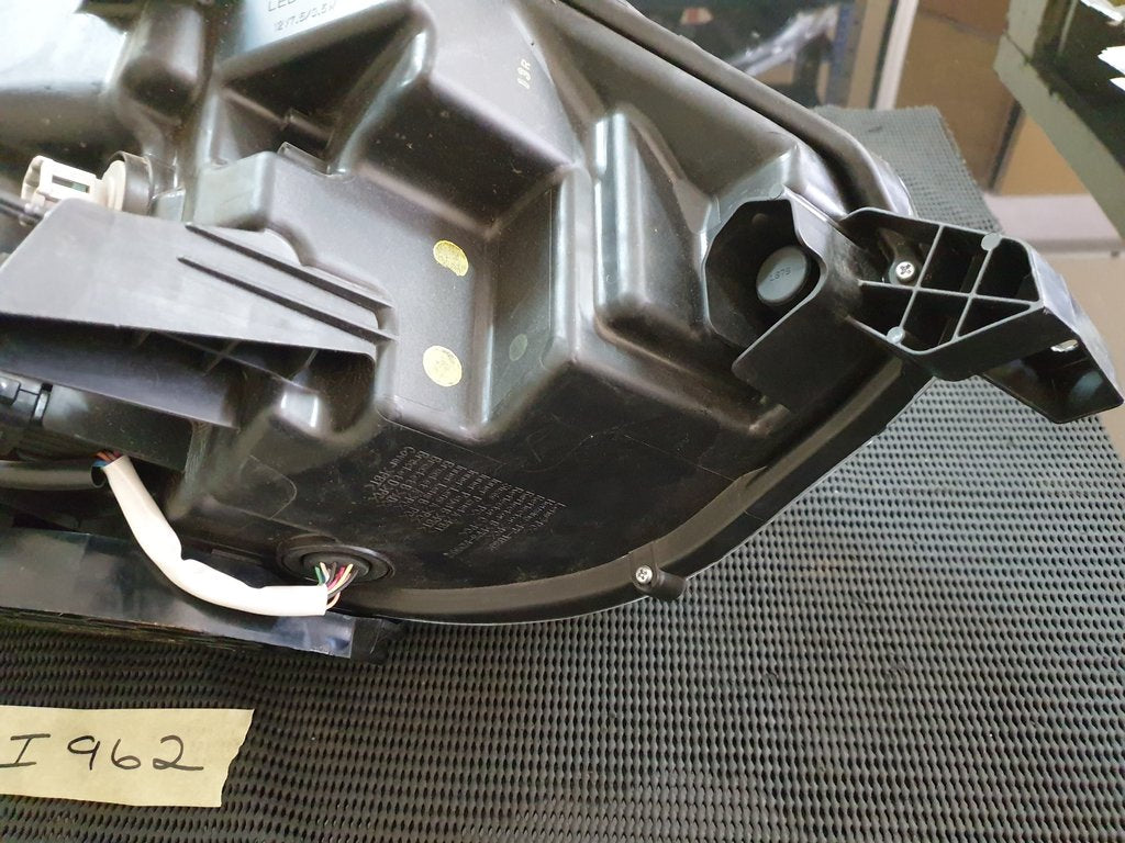 Nissan X-Trail Left Headlight