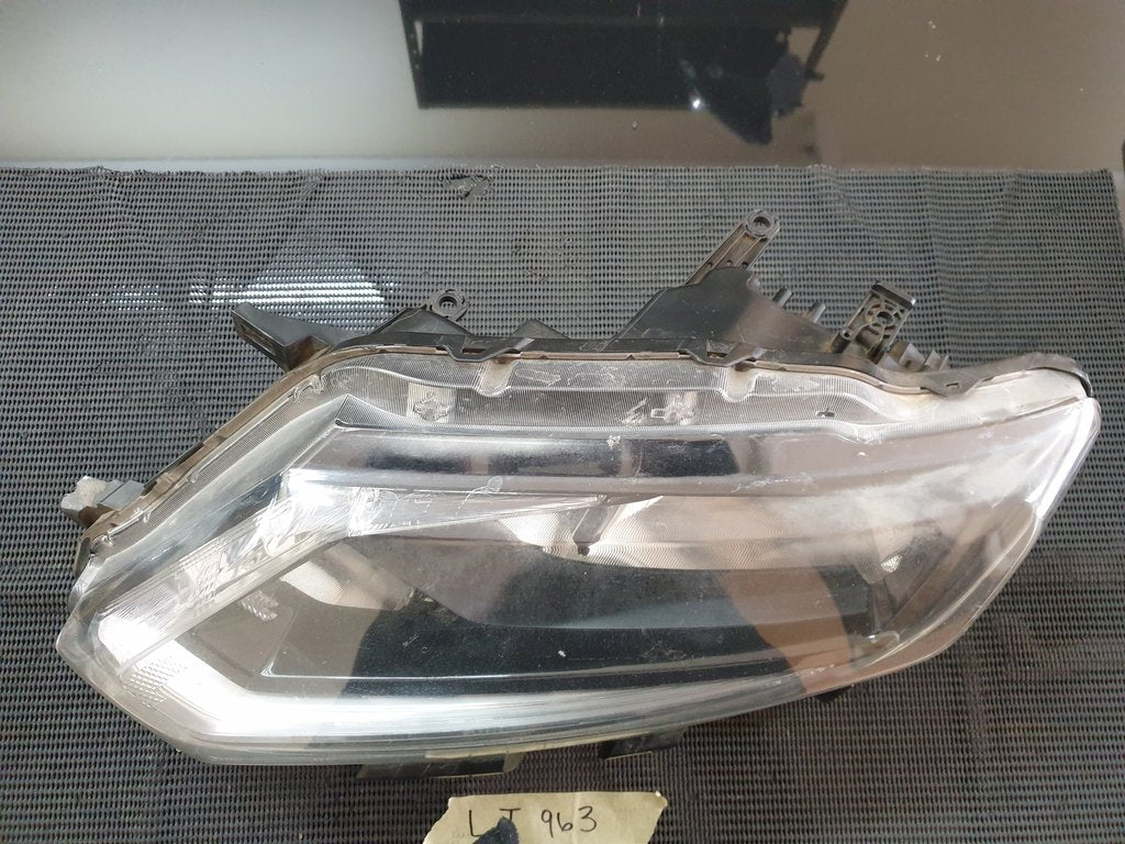 Nissan X-Trail Left Headlight