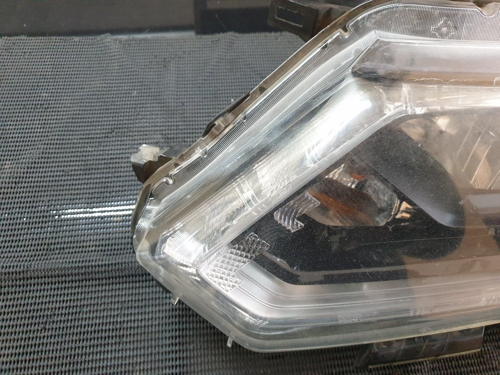 Nissan X-Trail Left Headlight
