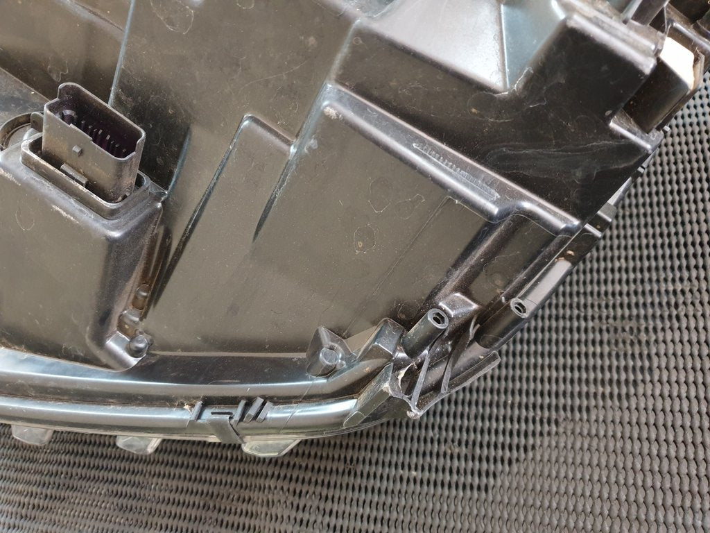 Renault Duster Right Headlight