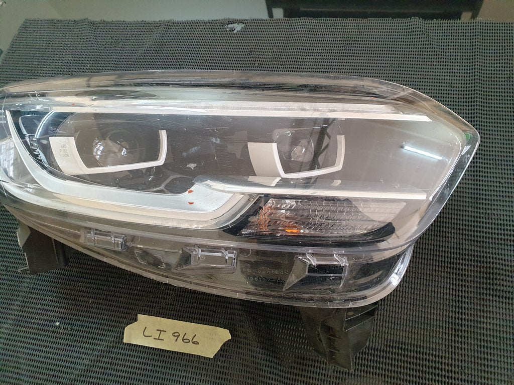 Renault Kadjar Right Headlight
