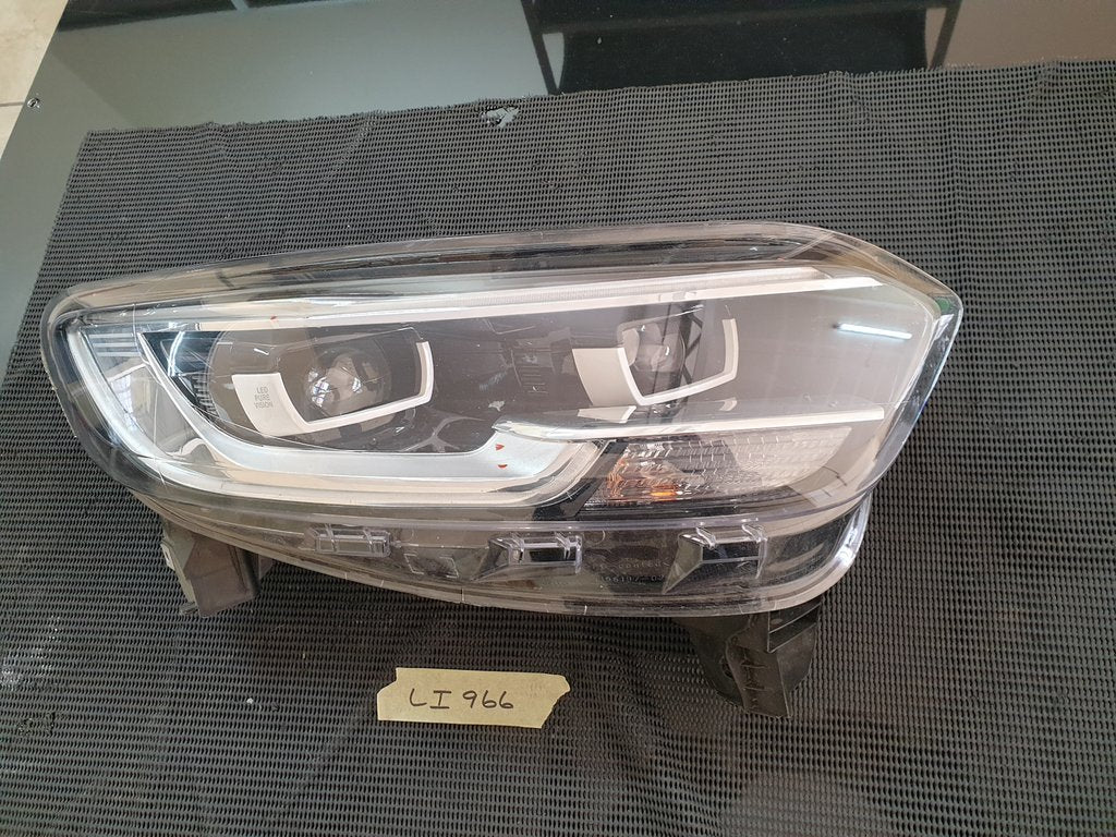 Renault Kadjar Right Headlight